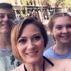 Meet your Posher, Emma